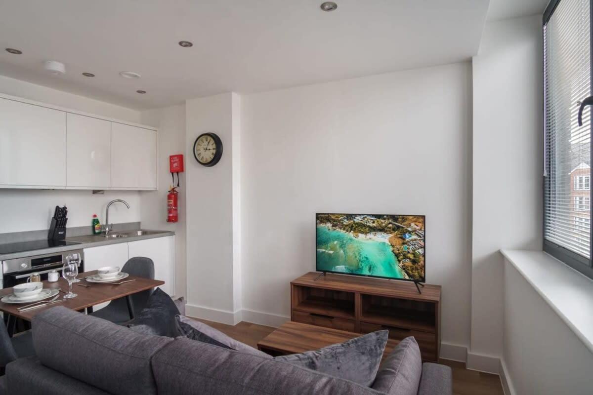 Stay Zeni, Alexandra Rise Manchester Chic Studio Bagian luar foto