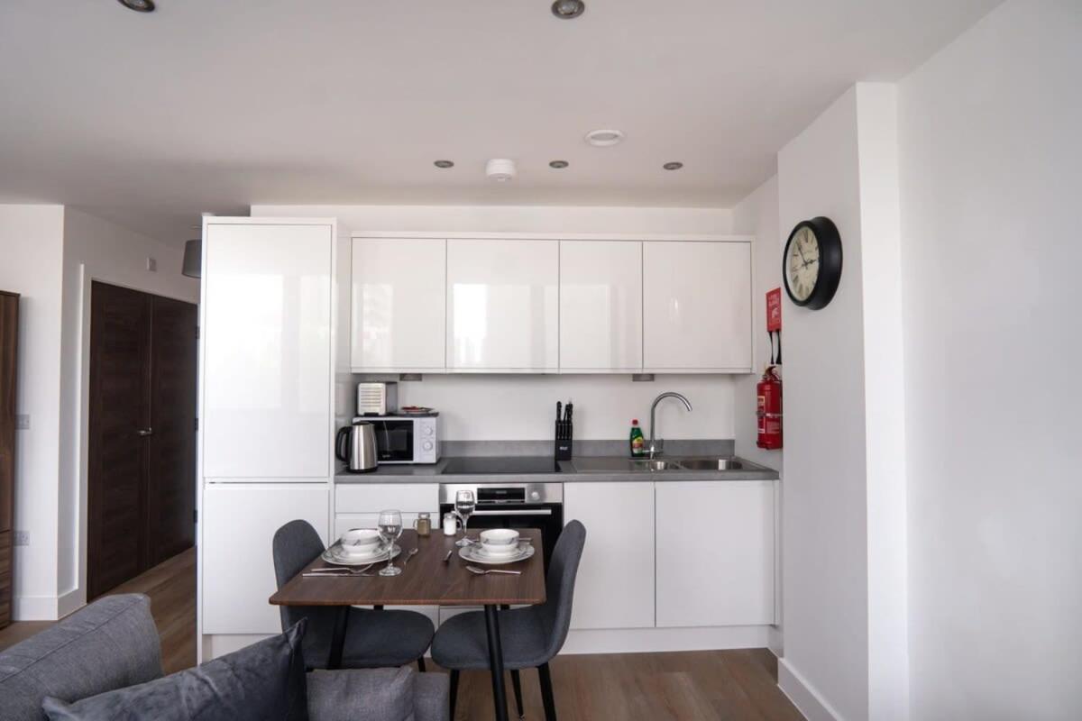 Stay Zeni, Alexandra Rise Manchester Chic Studio Bagian luar foto